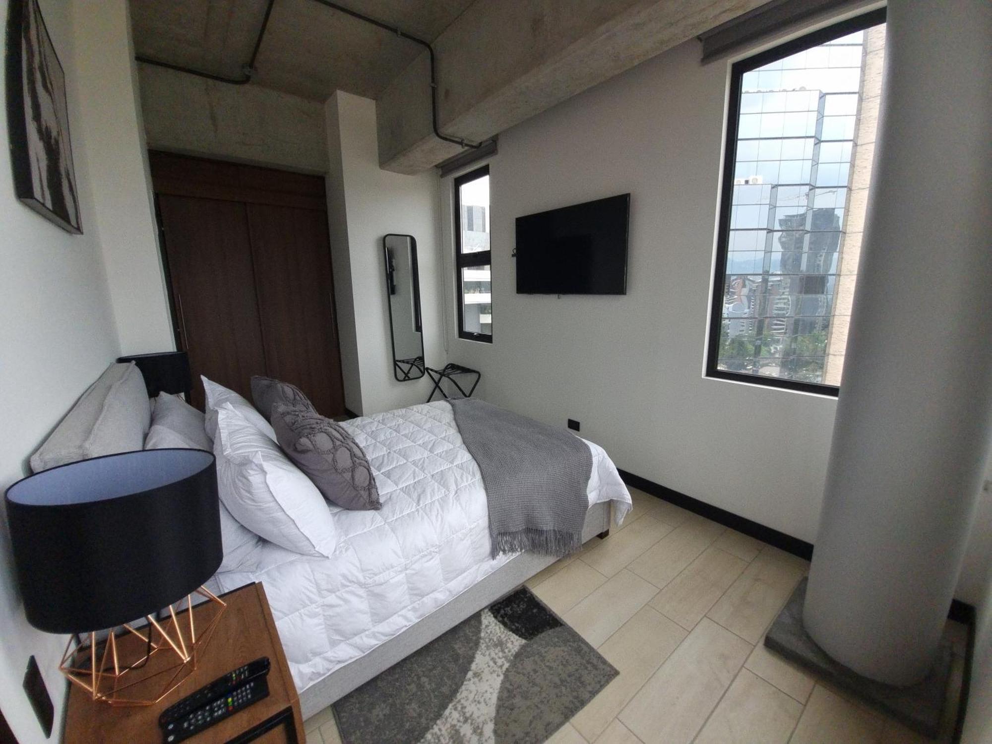 Apartamento 2 Habitaciones, Edificio Eon, Zona 10, Turin Guatemala Dış mekan fotoğraf